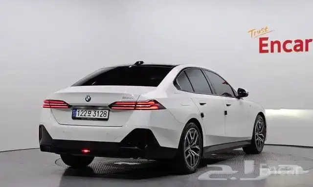 فل كامل وراد كوريا2024 BMW 520  M sport 3
