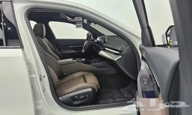 فل كامل وراد كوريا2024 BMW 520  M sport 16