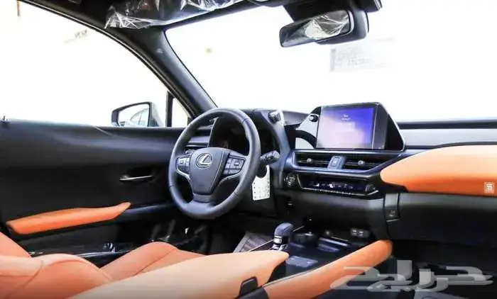 لكزس UX300 هايبرد اصفار سعودي 2024 2