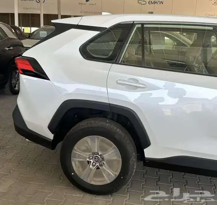 تويوتا راف فور ستاندر بدون دبل 2025 - toyota rav4 standard 3