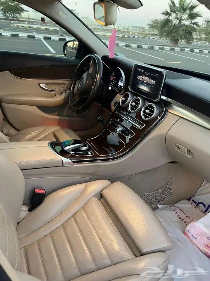مرسيدس c200 اسود موديل 2015 13