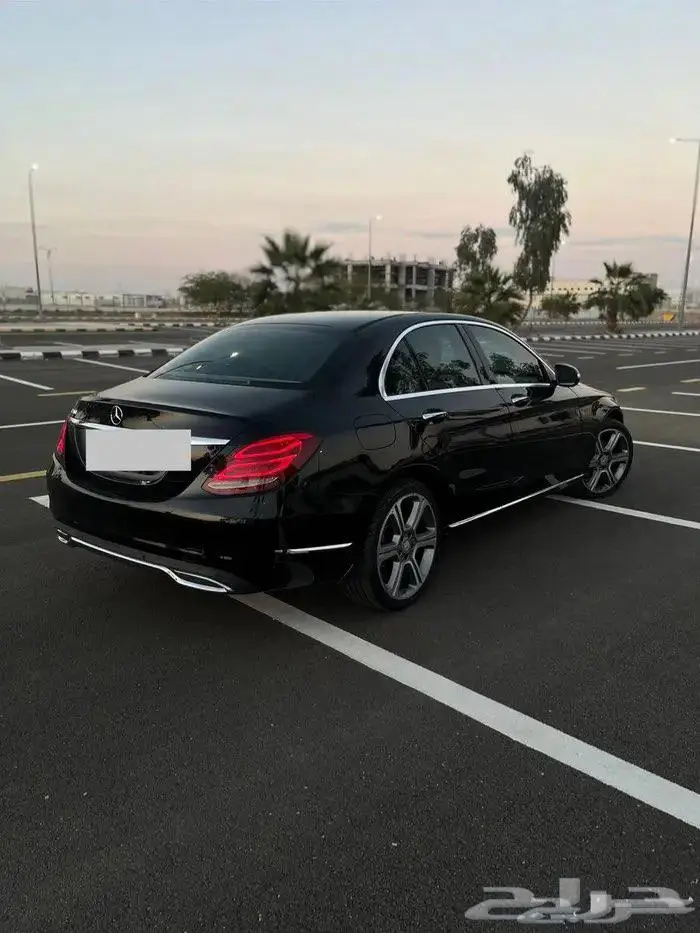 مرسيدس c200 اسود موديل 2015 9