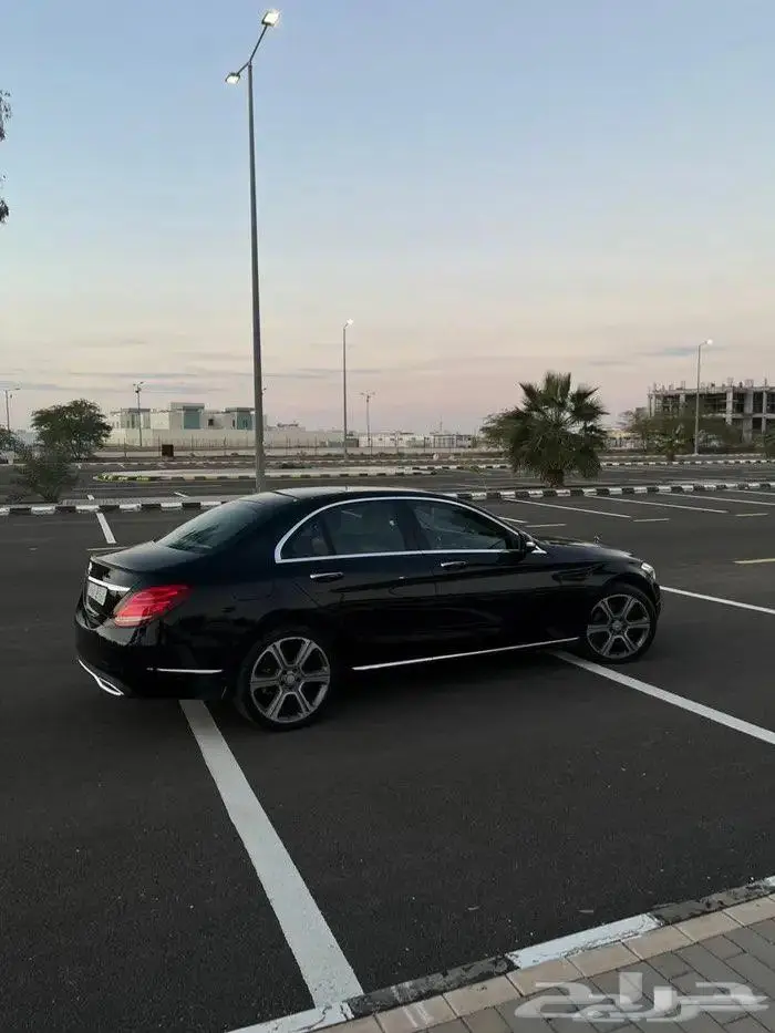 مرسيدس c200 اسود موديل 2015 8