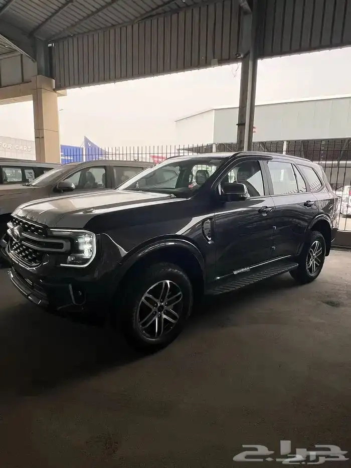 فورد ايفرست XLS 2025 بنزين بالنقد والتقسيط 2