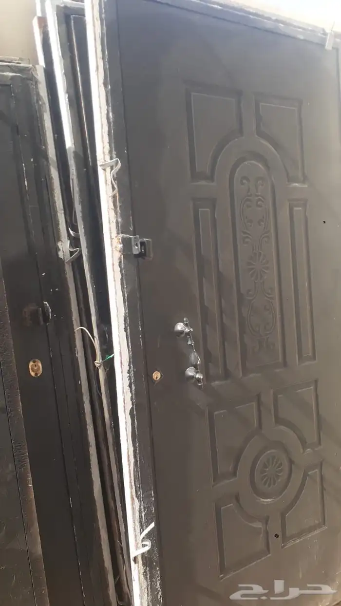 ابواب حديد شبابيك المنيوم تيوبات حديد. طول 6 سماكه 60 30 2