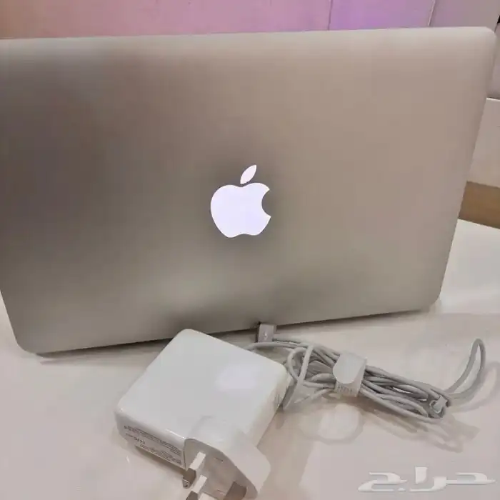 ماك بوك 0