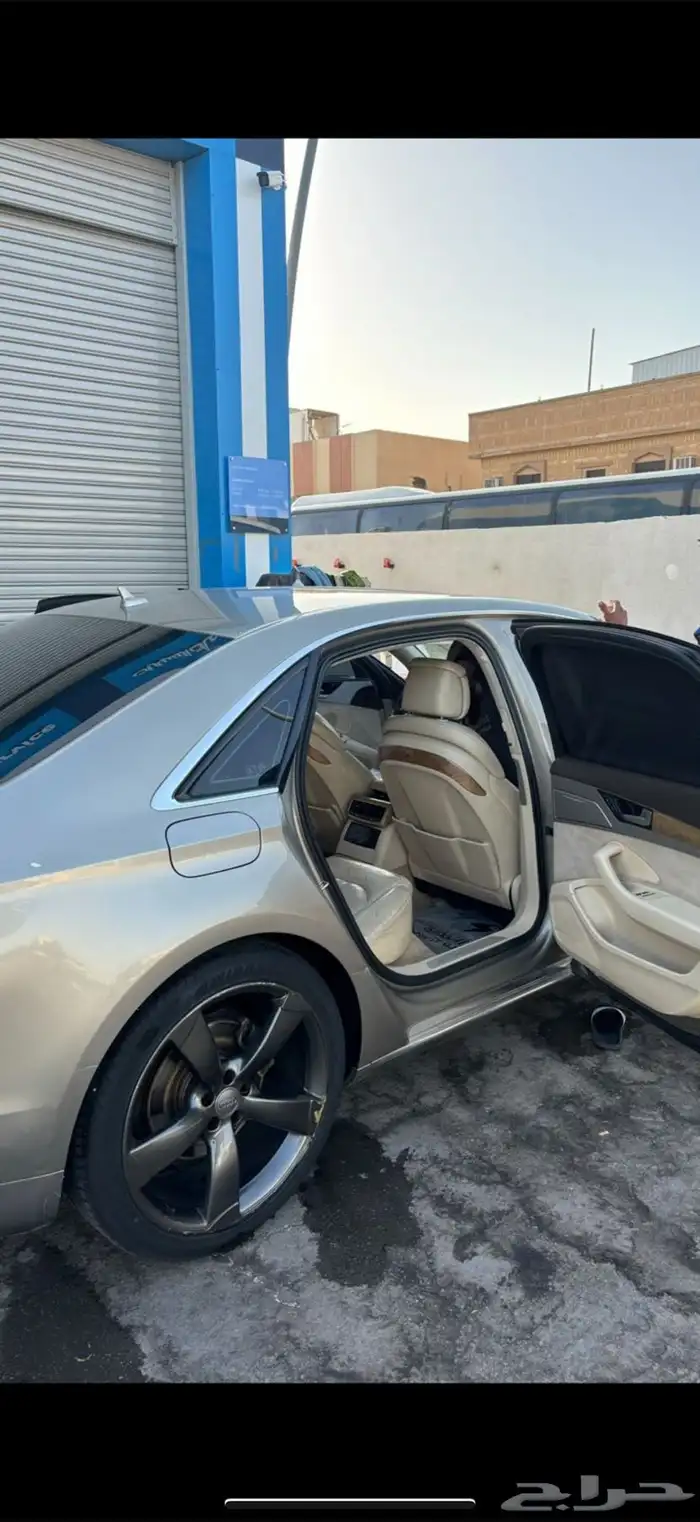 اودي A8 0