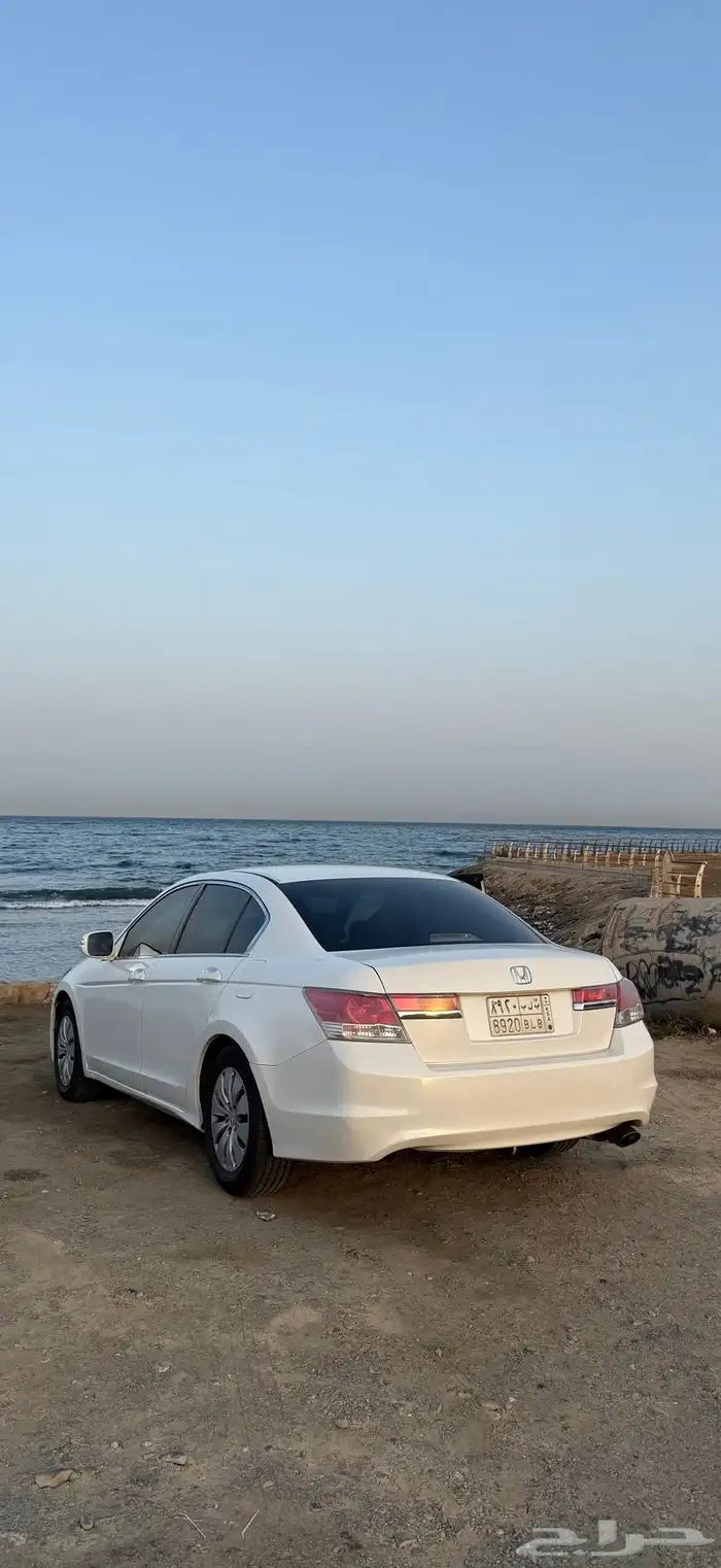 للبيع هوندا اكورد 2012 3