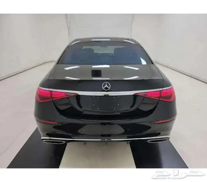مرسيدس S580 فل كامل 2022 سعر خاص لون اسود ملكي 3