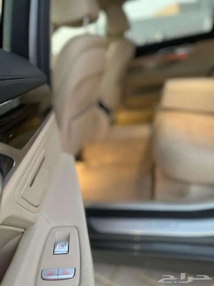 BMW 2017 نظيفة مصينة صيانة شاملة ثاني مالك 2 37