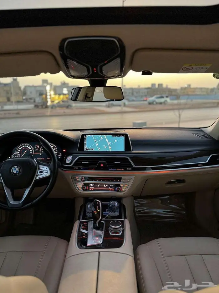 BMW 2017 نظيفة مصينة صيانة شاملة ثاني مالك 2 21