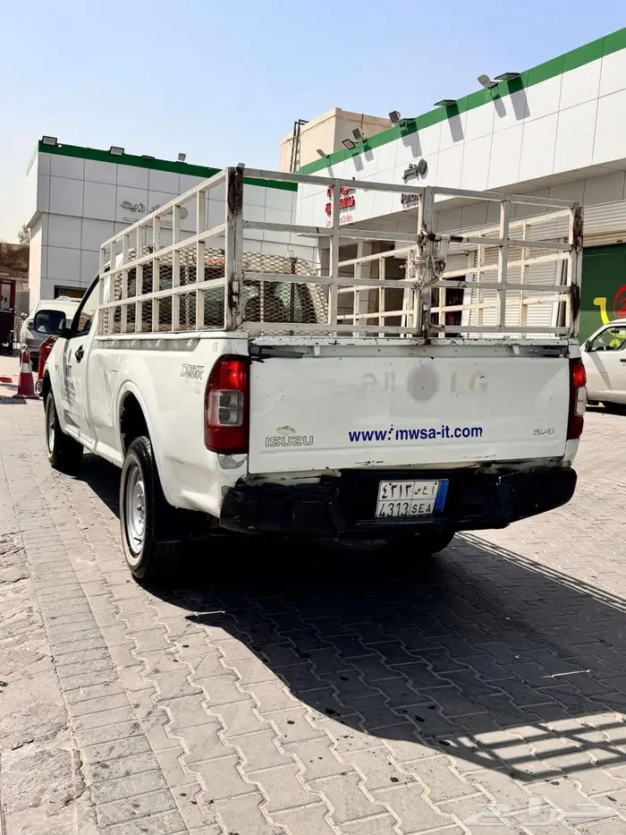 Isuzu Pick up 2009 3