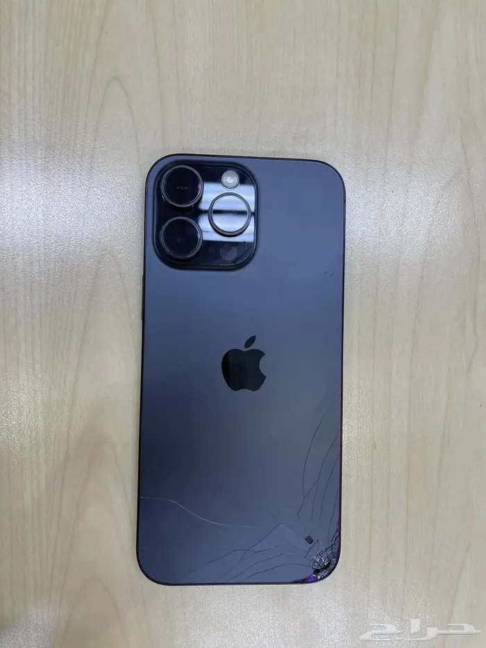 للبيع  iPhone 16 Pro Max   كسر خلفي بسيط   ضمان AppleCare 0