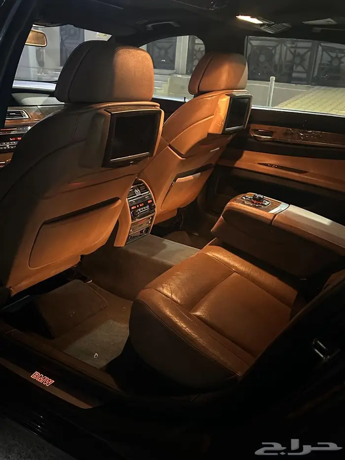 BMW 2012 740 فل اوبشن 4