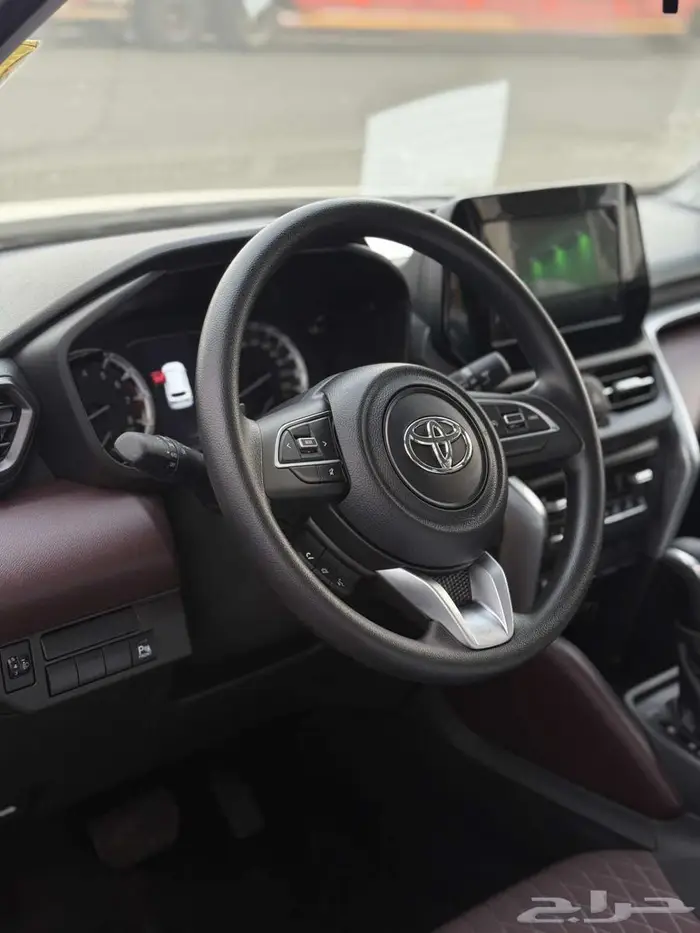 تويوتا اوربان كروزر GL ستاندر 2025 و 2026 4