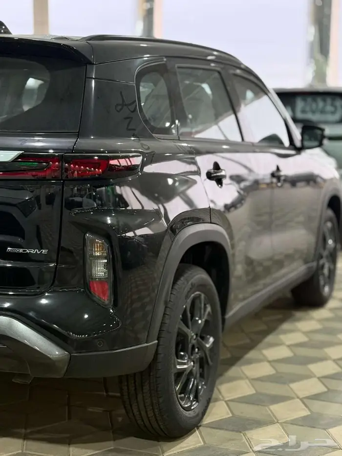 تويوتا اوربان كروزر GL ستاندر 2025 و 2026 1