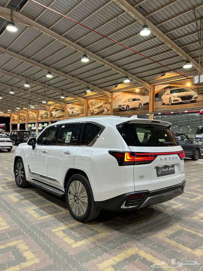 عرض خاص لكزس LX600 BB موديل 2025 بطاقه جمركيه 3