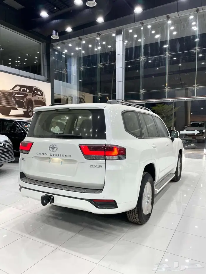 تويوتا لاندكروزر GXR L2 ديزل سعودي 2025 1