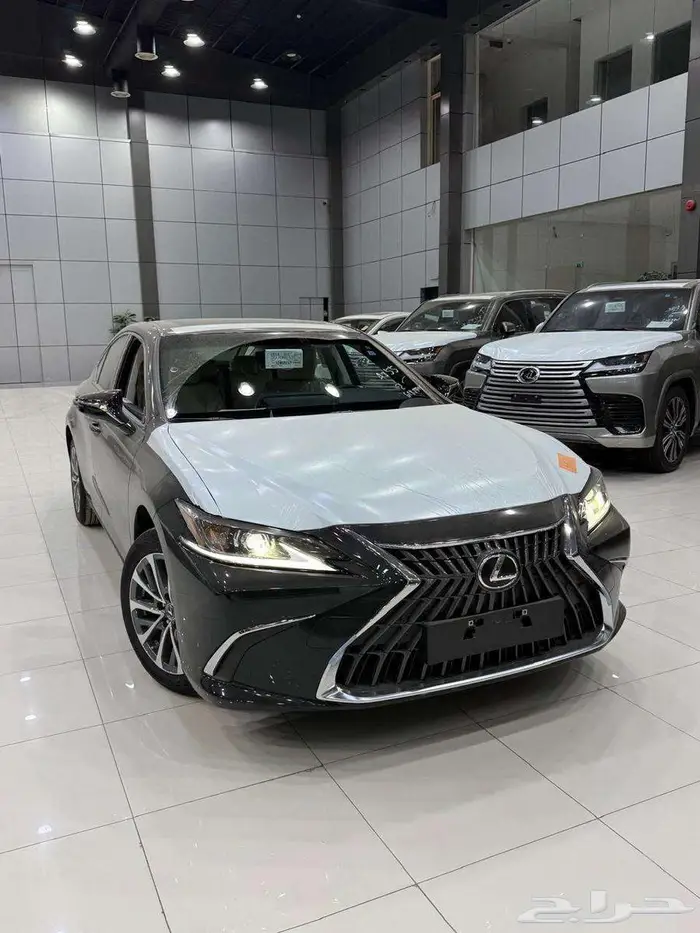لكزس ES 250 AA بنزين سعودي 2025 3