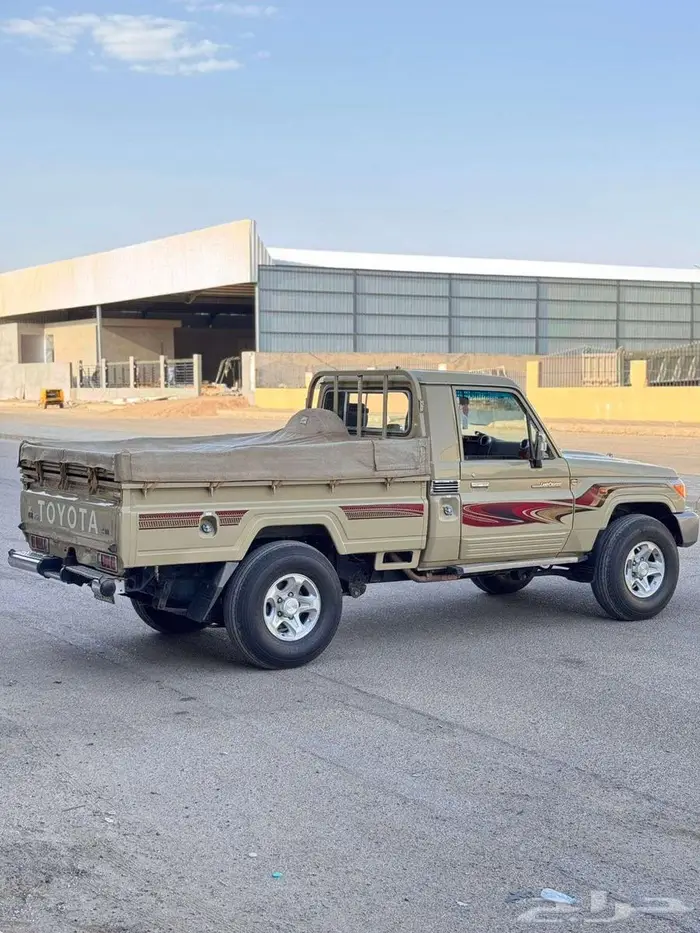 تويوتا شاص 2015 فل كامل 6