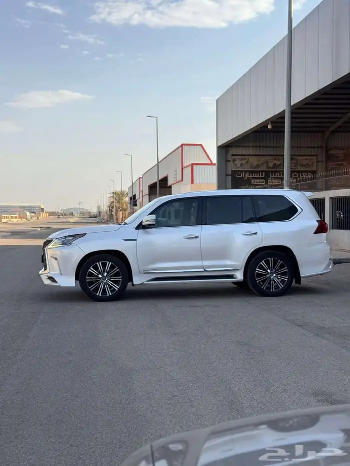 لكزس 2018 LX570 3
