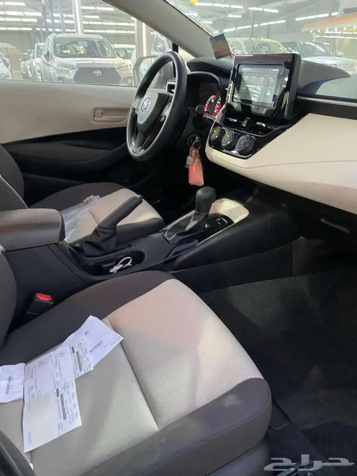 تويوتا كورولا 2.0 2025 XLI 4