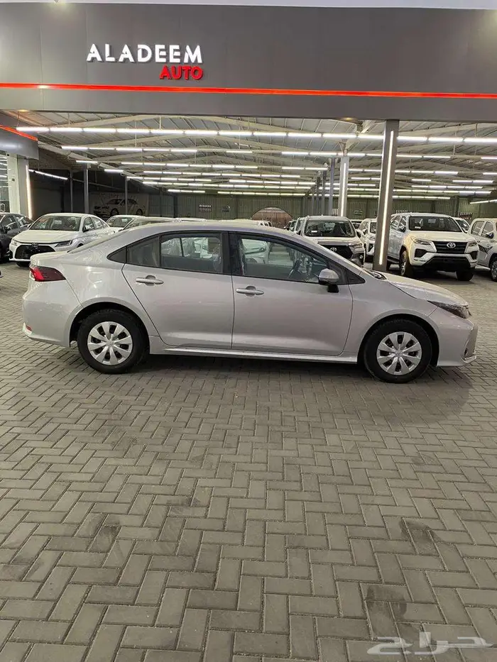 تويوتا كورولا 2.0 2025 XLI 2