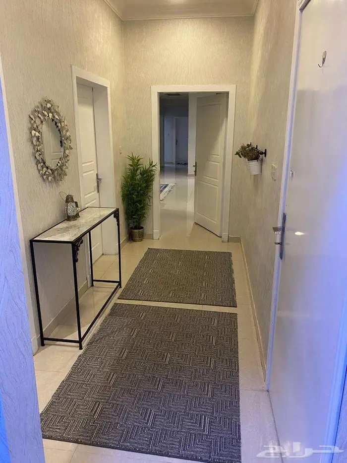 للبيع دور اول حي المصيف 3