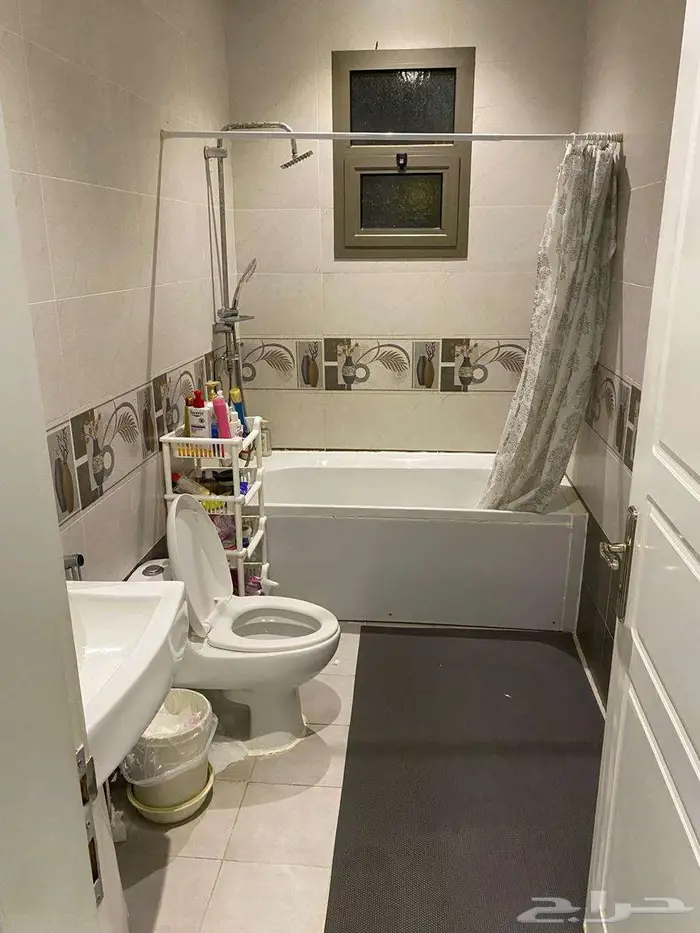 للبيع دور اول حي المصيف 0