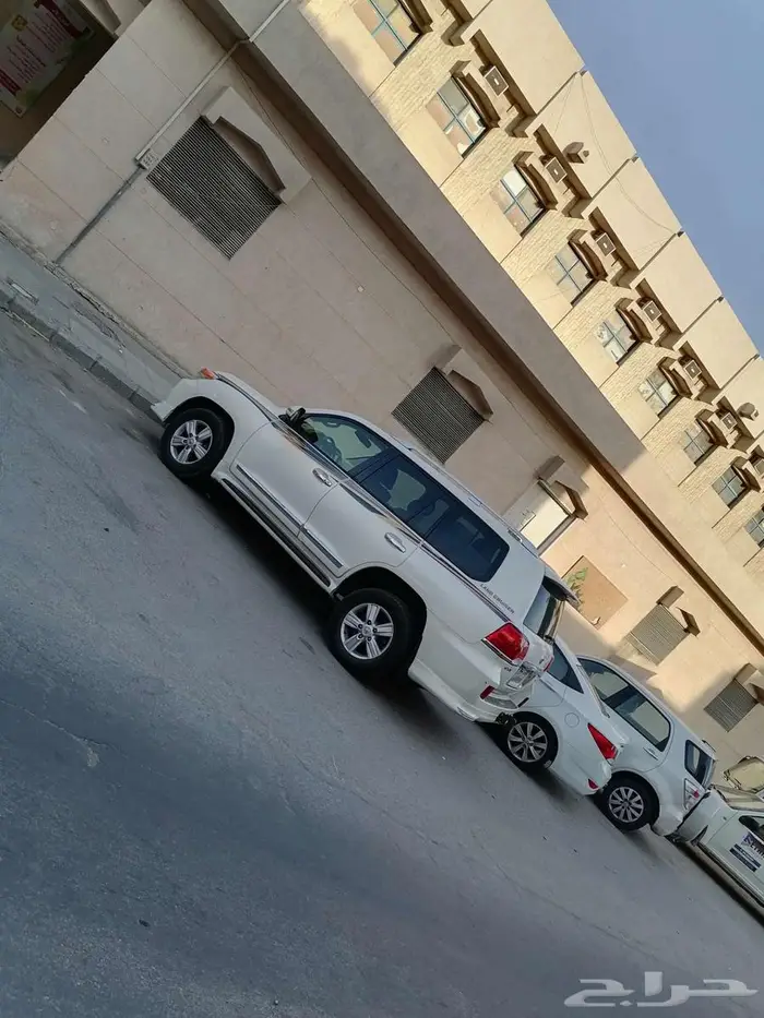 لاندكروزر 6 سلندر 2013 وكاله 3