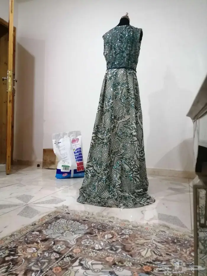 فساتين نظيفة جدا للبيع 3