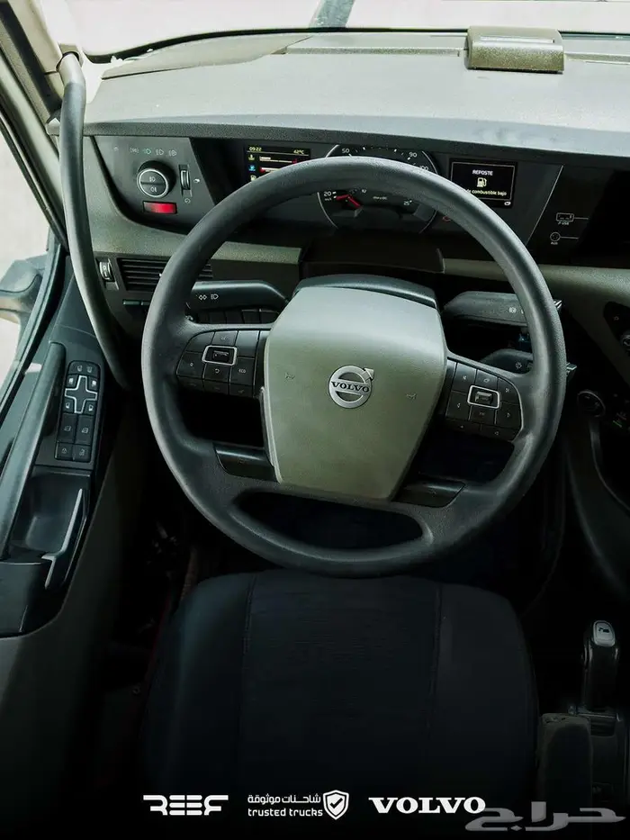 راس شاحنة فولفو VOLVO 2021 12