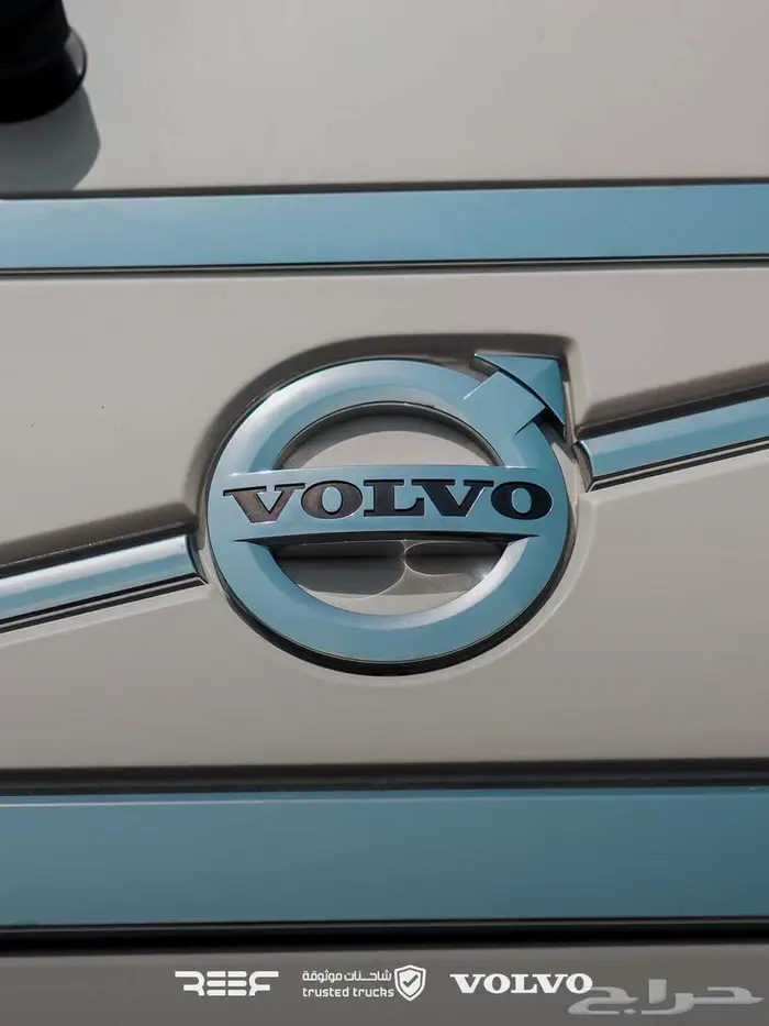 راس شاحنة فولفو VOLVO 2021 15
