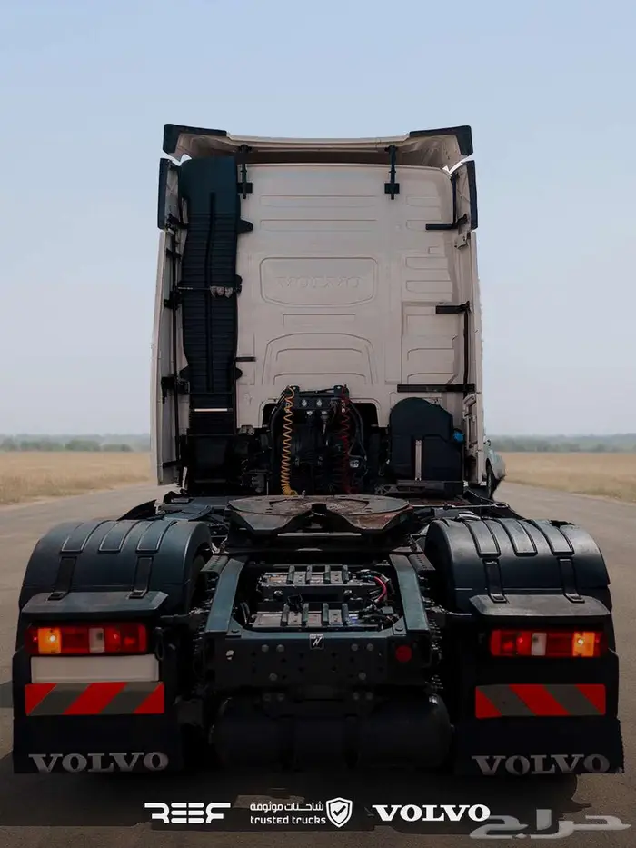 راس شاحنة فولفو VOLVO 2021 3