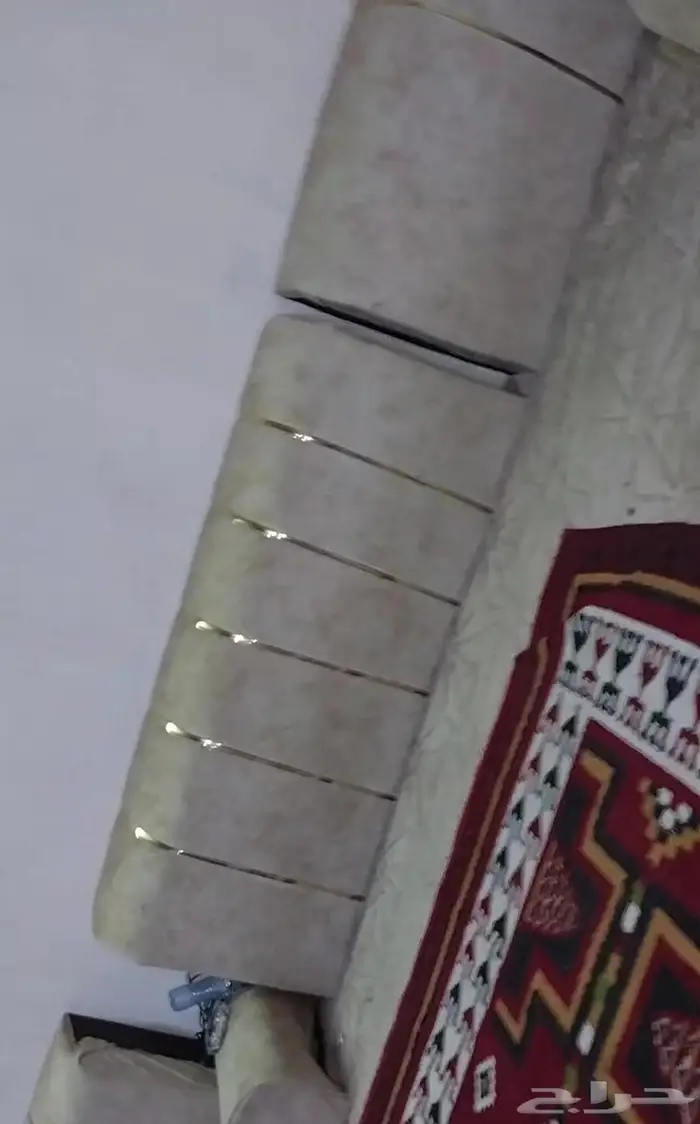 للبيع شبه جديد رخيص الموقع العلا 3