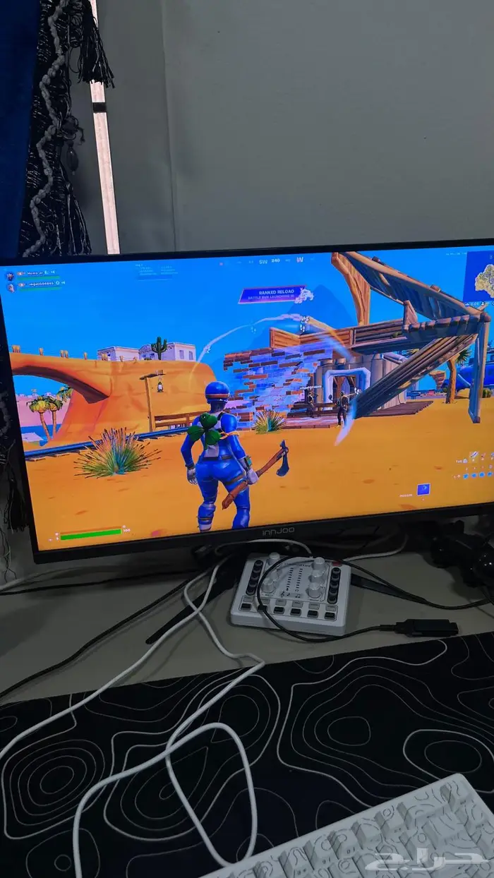 شاشه قيمنق 180 هرتز 1