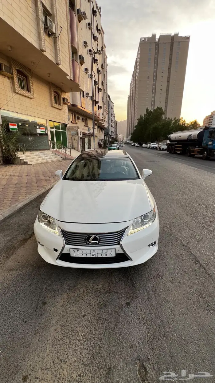 لكزسES2013 فل كامل نظيفة 3