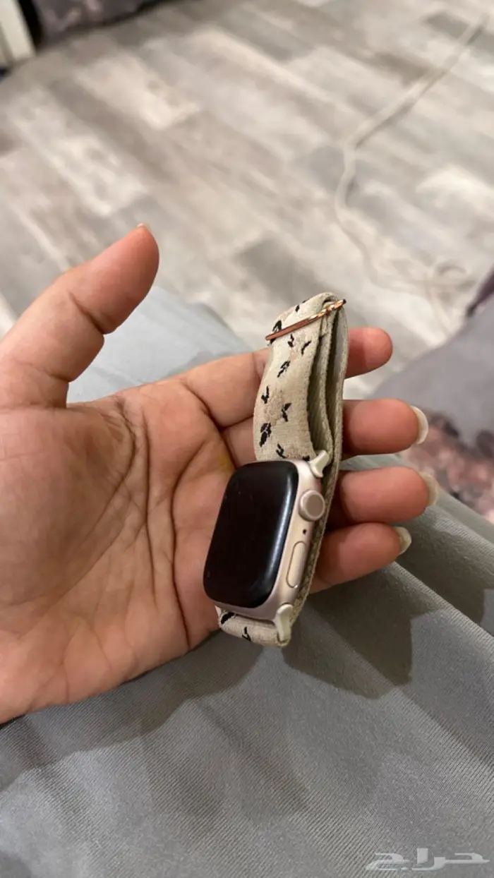 ابل واتش الإصدار الثامن ورديه 3