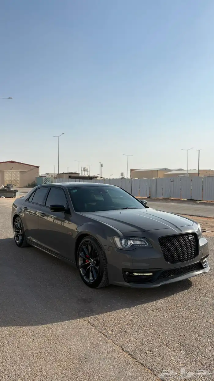 كرايزلر SRT 2017 شرط تحت الضمان 2