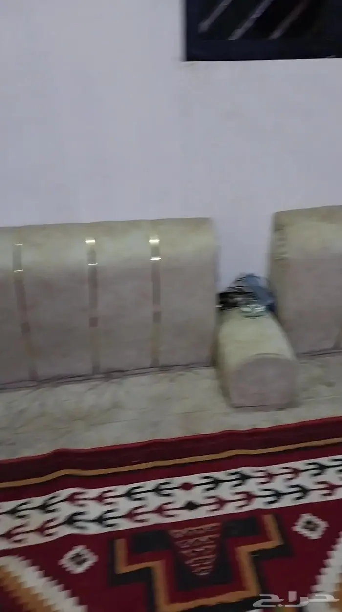للبيع شبه جديد رخيص الموقع العلا 6