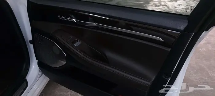 جينسيس G90 2017 رويال V6 نظيفة وكالة 16