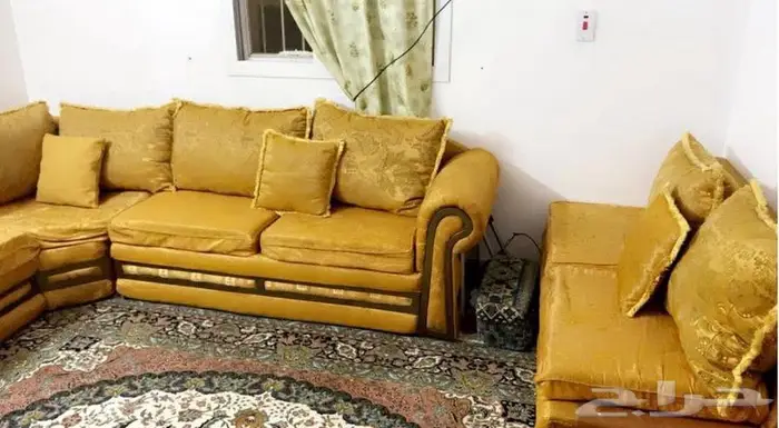 عند سوبر ماركت رنده الباحه بعد بنده جنب مسجد الصخره 1