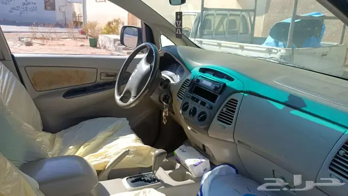Toyota Innova 2010 4
