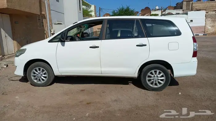Toyota Innova 2010 2