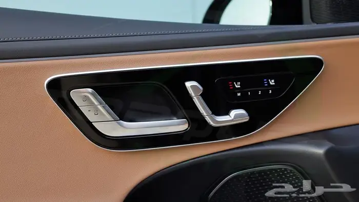 2025 MERCEDES-BENZ E 200 2.0L RWD اصفار مع ضمان 16