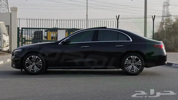 2025 MERCEDES-BENZ E 200 2.0L RWD اصفار مع ضمان 20