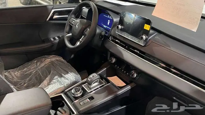 ميتسوبيشي اوتلاندر نص فل موديل 2025 10
