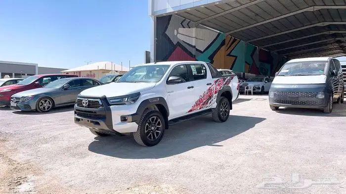 تويوتا هايلوكس غمارتين ادفنشر بنزين خليجي 2025 1