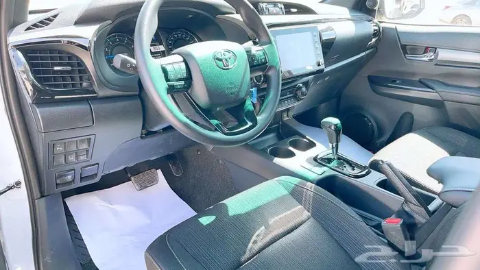 تويوتا هايلوكس غمارتين ادفنشر بنزين خليجي 2025 6