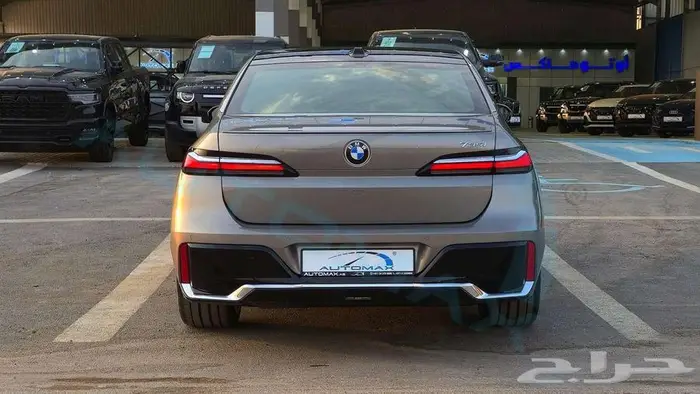 2026 بي ام دبليو 735i M خليجي اصفار مع ضمان الوكيل 4